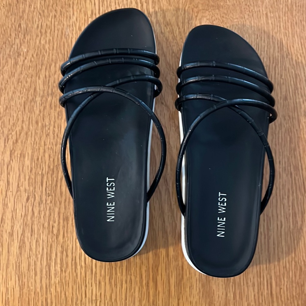 Nine West strappy black sandals. NWT (sticker on bottom)7.5.
